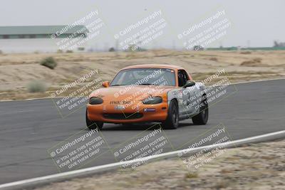 media/Jun-01-2025-CalClub SCCA (Sun) [[eae223c5dd]]/Group 5/Race (Front Straight)/
